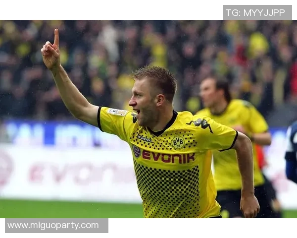 莱万领衔球队新征程展现无与伦比的足球才华与领导力