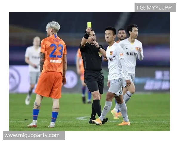 上海恒大与山东鲁能激战正酣谁能在这场对决中笑到最后